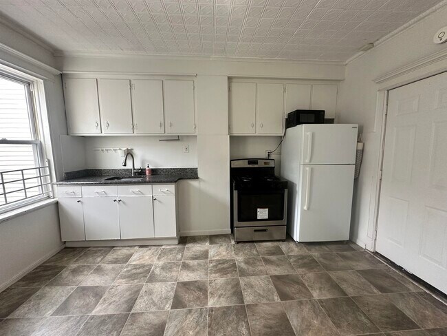 Photo - 87 TERRACE Ave Unit 2