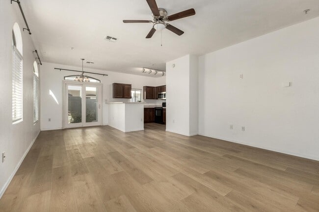 Photo - 2150 E Bell Rd Unidad 1088