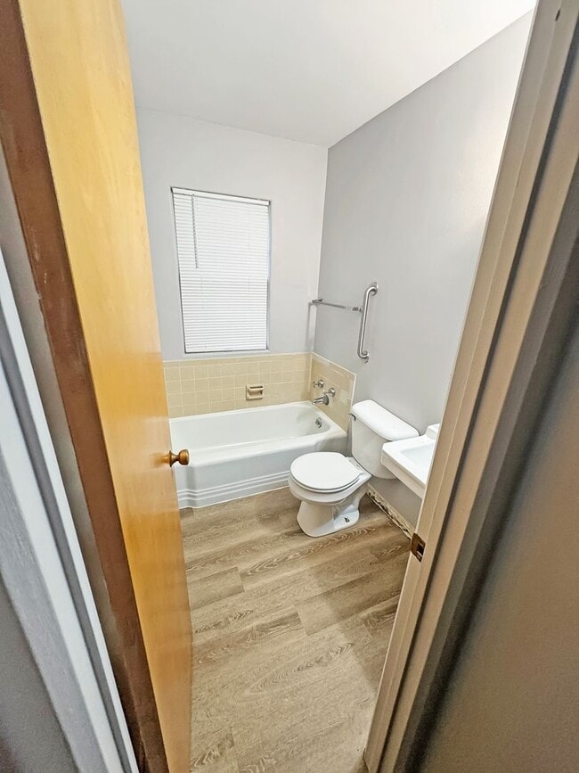 Photo - 2715 S Burdick St