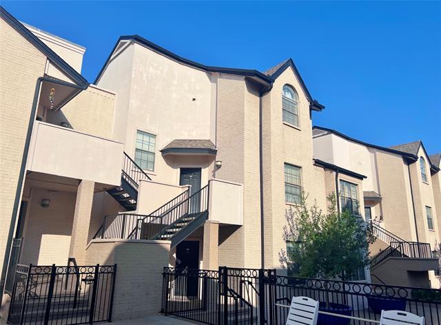 Building Photo - 3901 Travis St