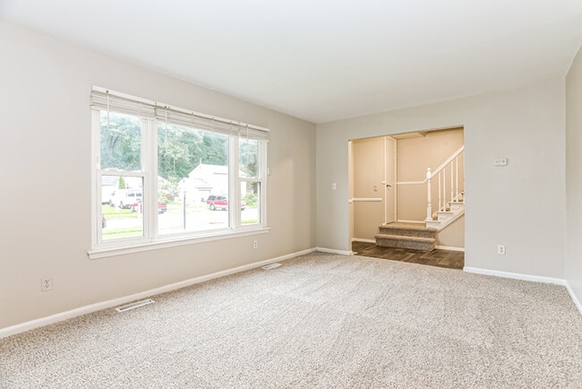 Photo - 8 Lasonia Way