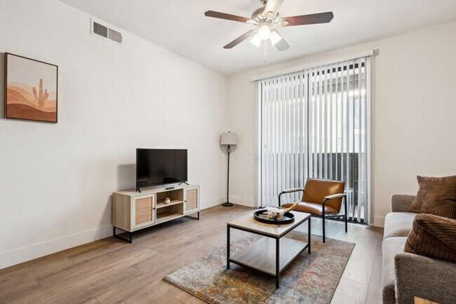 Photo - 6610 N 93rd Ave Unidad ID1238436P