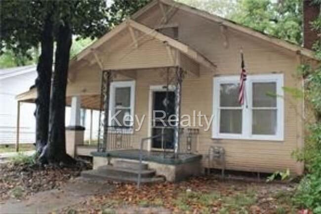 Building Photo - 406 18th St Rental