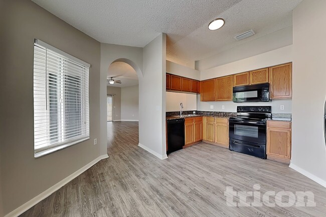 Photo - 11759 Lynmoor Dr