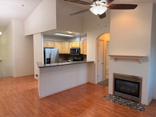 Photo - 3 Bedroom, 4 Bathroom Home – Northeast Anchorage