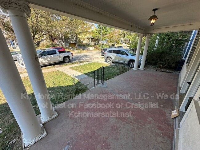 Photo - 5119 Grand Ave