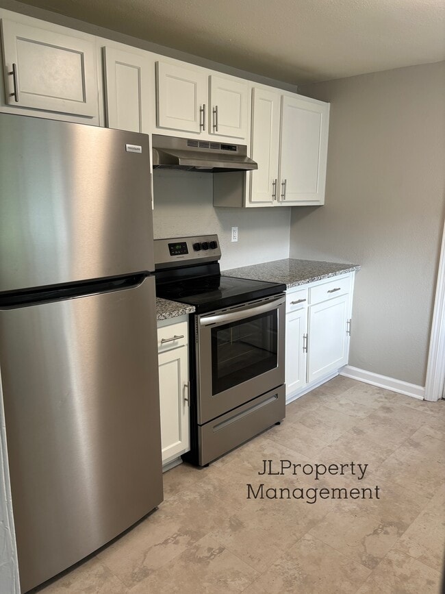 Photo - 2221 S Hall Rd