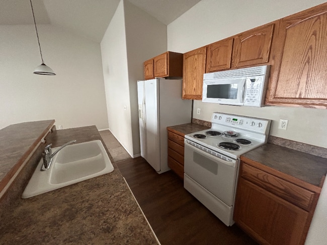 Photo - 1707 Dora Dr N