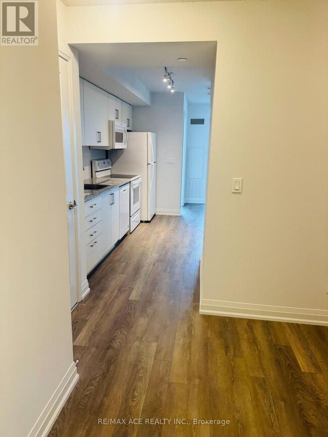 Photo - 20 Meadowglen Pl Unit 1102