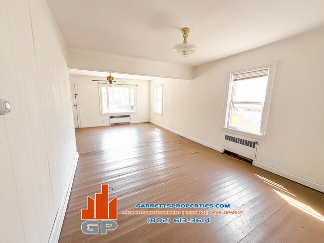 16 Short St