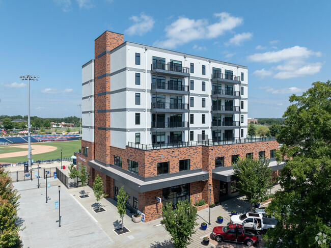 Building Photo - Stadium Lofts