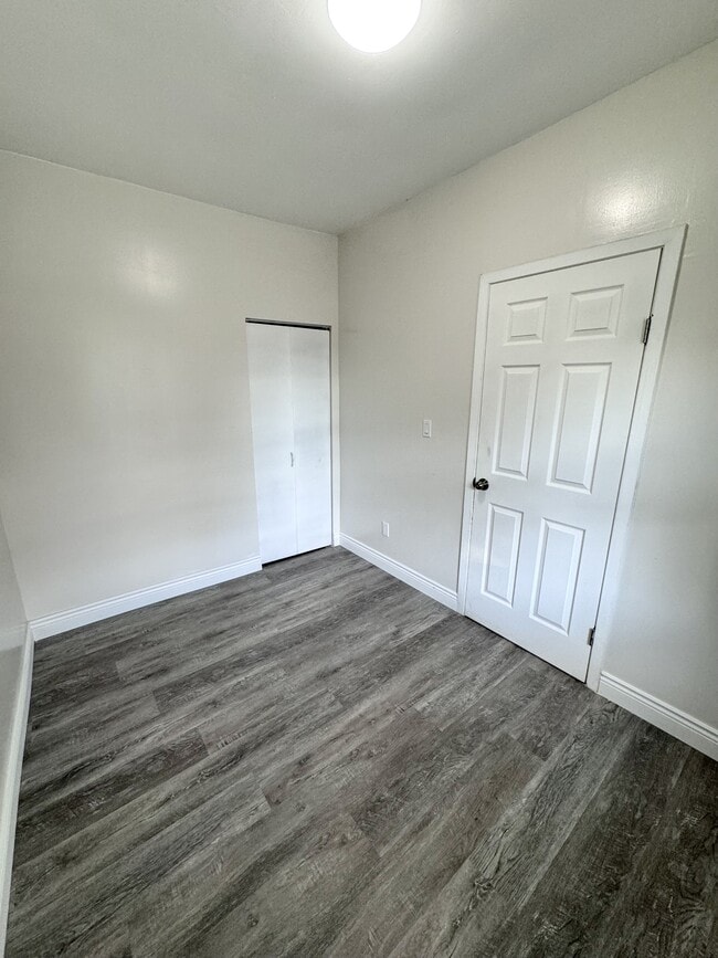 Photo - 476 Aylmer Ave