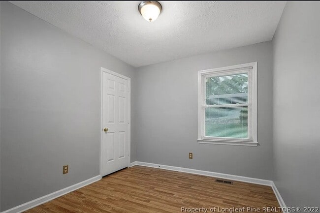 Building Photo - 1109 Odom Dr Unit 3