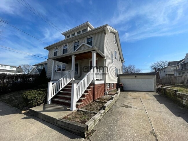 Building Photo - 1143 Cranford Ave