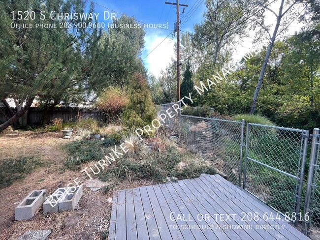 1520 Chrisway Dr