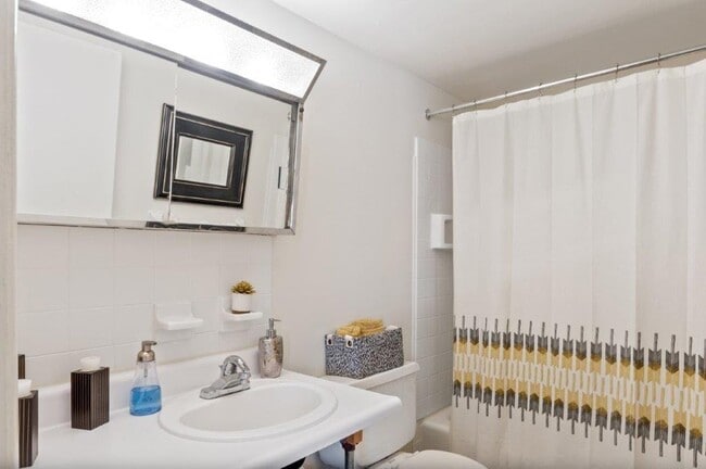 Brookmont Apartment Homes