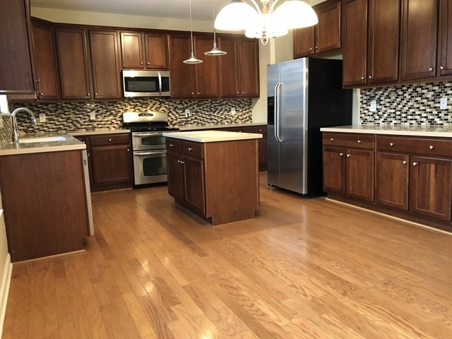 Photo - 6513 Amber Bluffs Cres