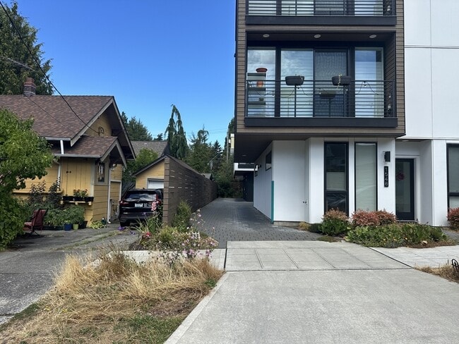 Photo - 1550 NW 64th St Rental