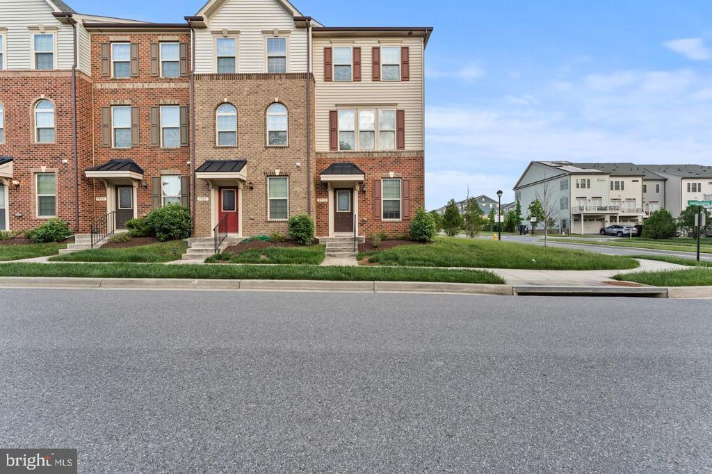Photo - 7719 Duncannon Ln Townhome