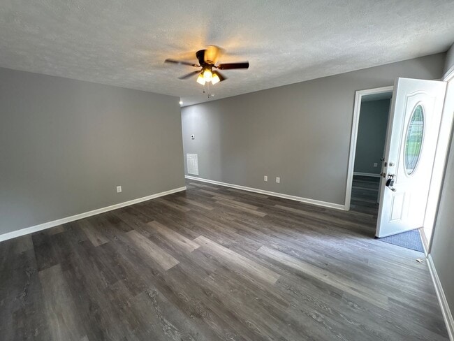 Photo - Newer Duplex Located Near the Heart of Tullahoma!