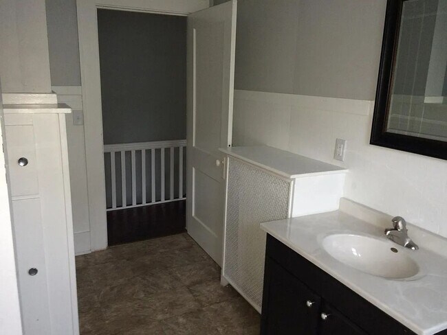 701 N Gilbert St Unit 701 N Gilbert