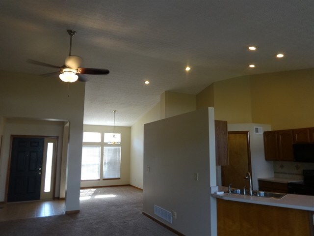 Photo - 945 Dianthus Ct Casa