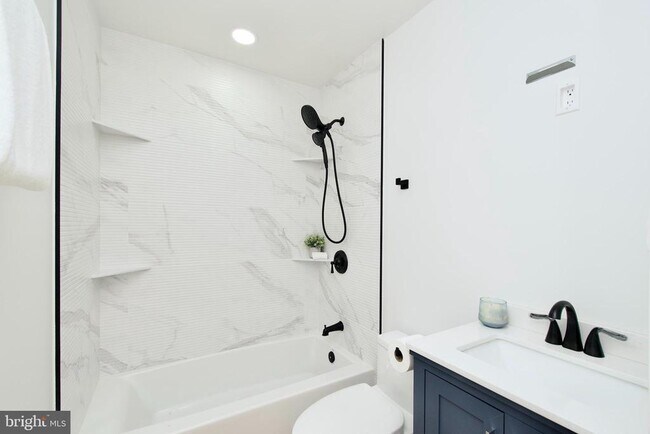 Photo - 1623 Marion St NW