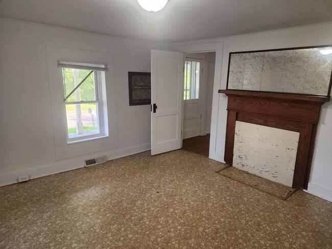 Photo - 2 Bed 1 Bath House Siloam Community