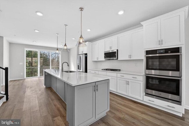 Photo - 2914 Lewis and Clark Ave