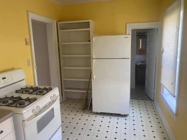 Photo - 337 Bleecker St