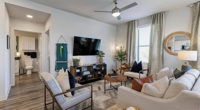 Photo - 4925 Scott Rd Unit Villa