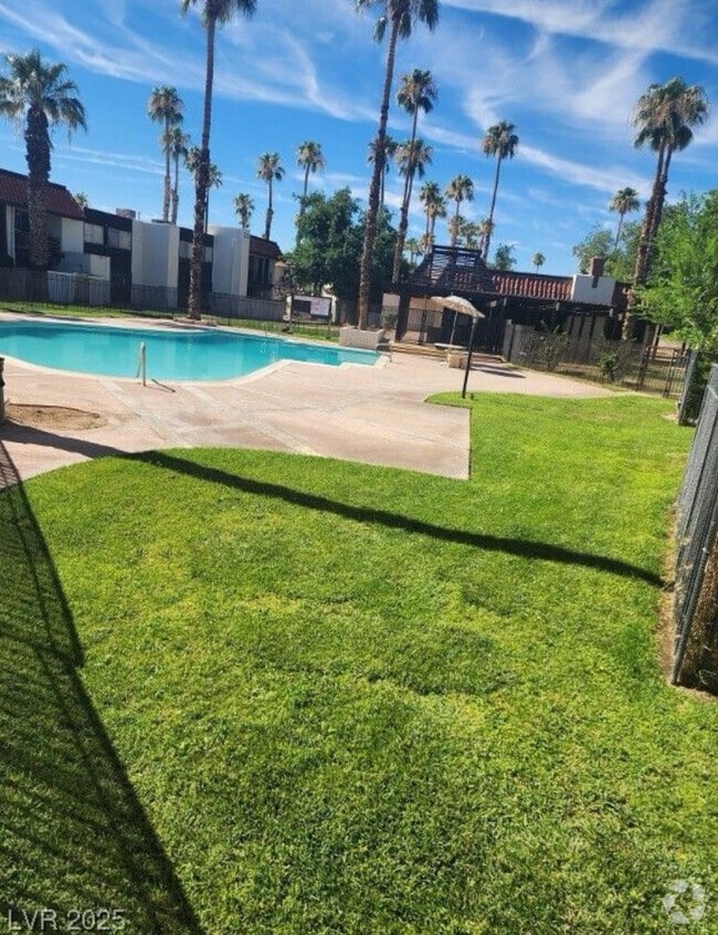 Building Photo - 1405 Vegas Valley Dr Unit 119 Rental