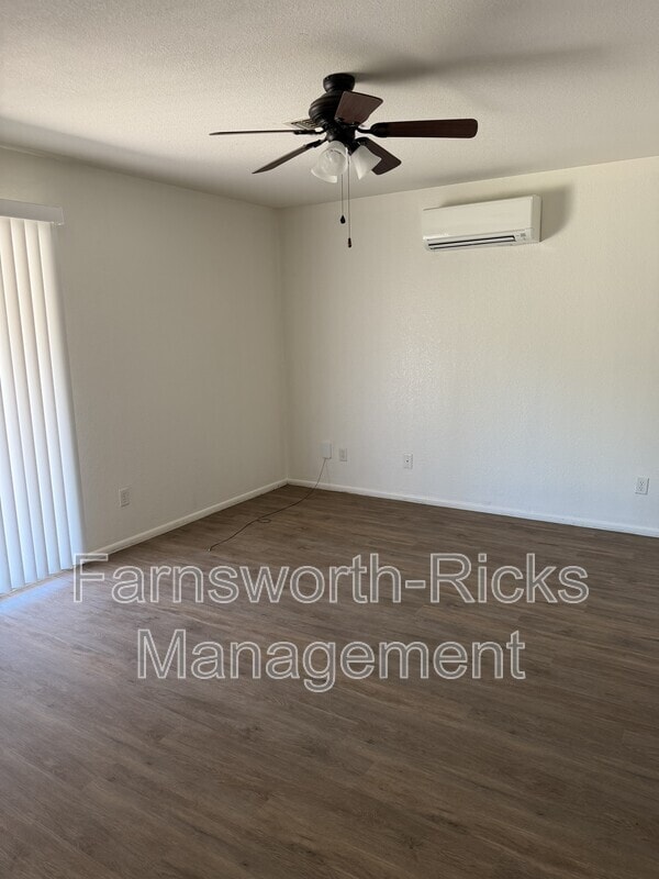 Photo - 4861 E Evergreen St