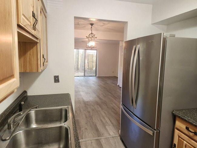 Photo - 1559 Hammock Dr Unit B