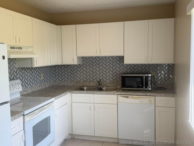 Photo - 1131 SE Parrish Ct