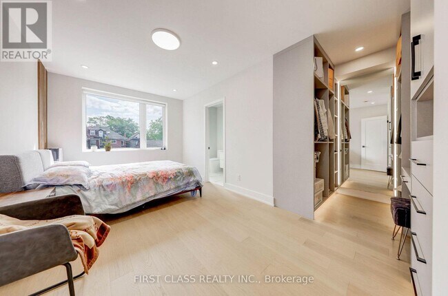 431 Roxton Rd