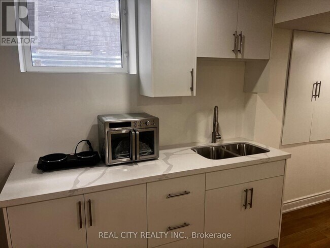Photo - 1100 Cameo St