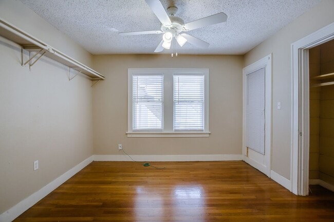 Photo - 2520 20th St Unit Front