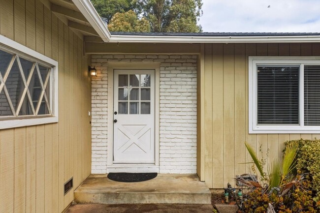 Photo - 20161 Cherry Ln