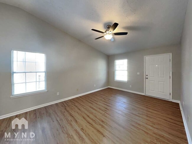 Photo - 103 Adlett Ln