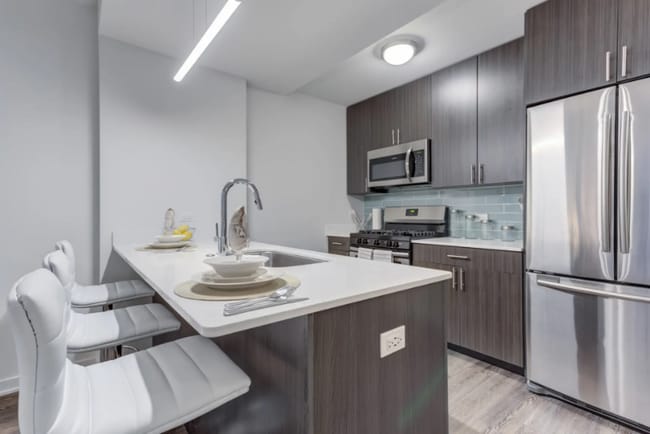 Photo - 230 W Evergreen Ave