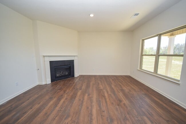 Photo - DR Horton built home in 2021; 4 bed, 2 bath home in Atoka.