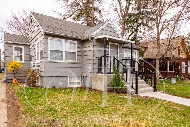 228 SE 6th St Unit 228 SE 6th B