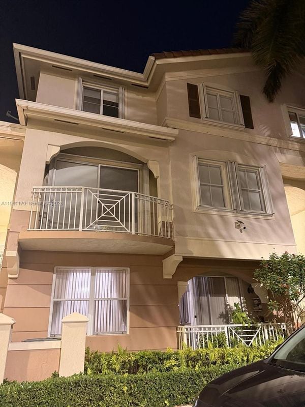 Photo - 8970 W Flagler St