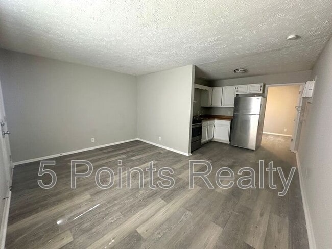 Photo - 334 E Webster St