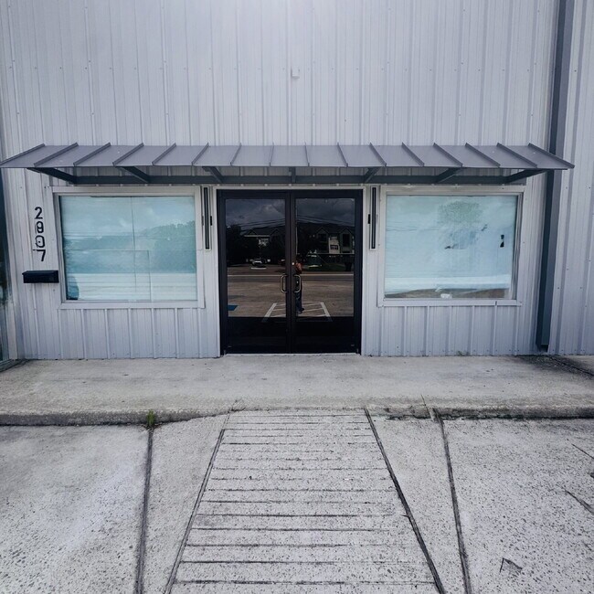 2907 Nederland Ave