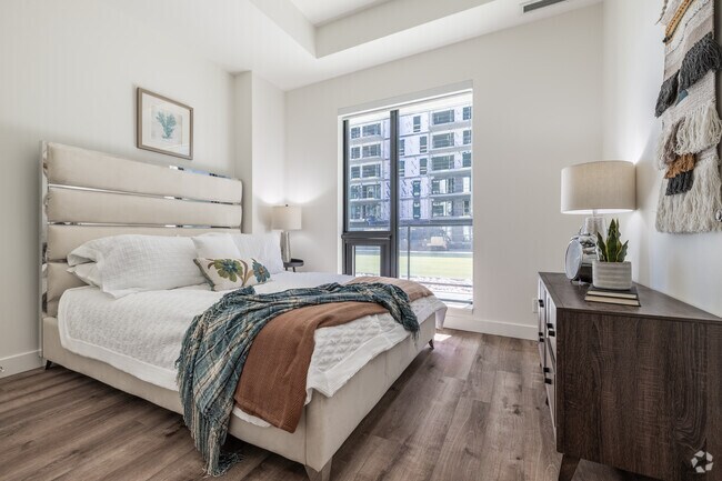 1BR, 1BA - 840SF - Bedroom - 600 Mountaineer