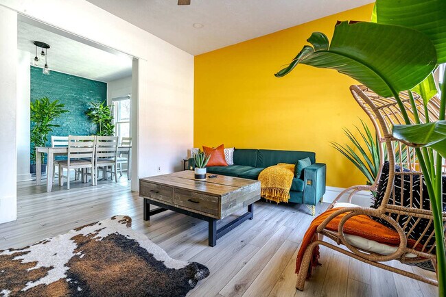 Photo - 315 W 4th Ave Unit SI FL4-ID1265627P