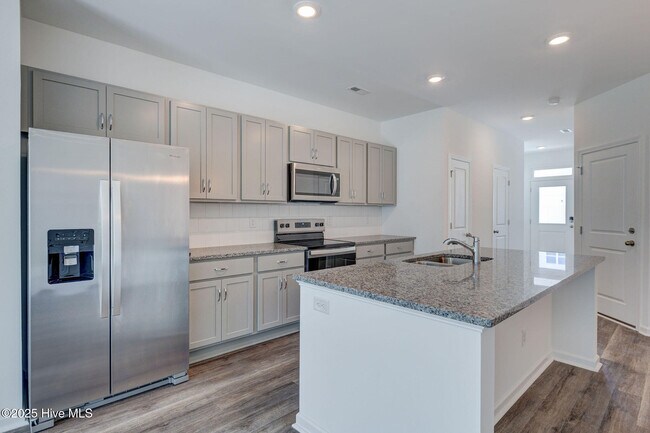 Photo - 7110 Fisk Dr