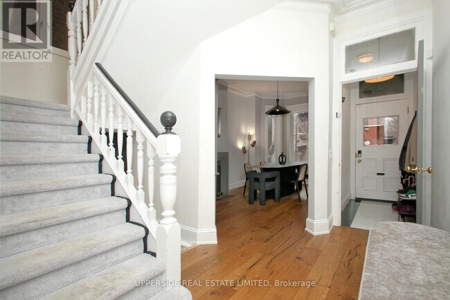 Photo - 153 Collier St